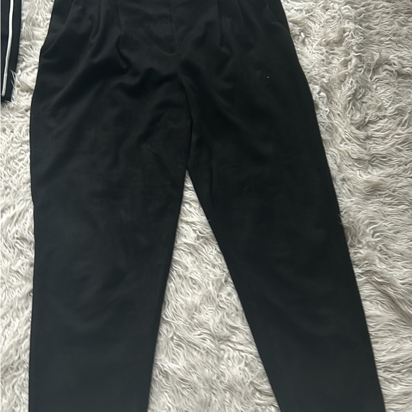 Aritzia Bundle Size 6 - Picture 10 of 10